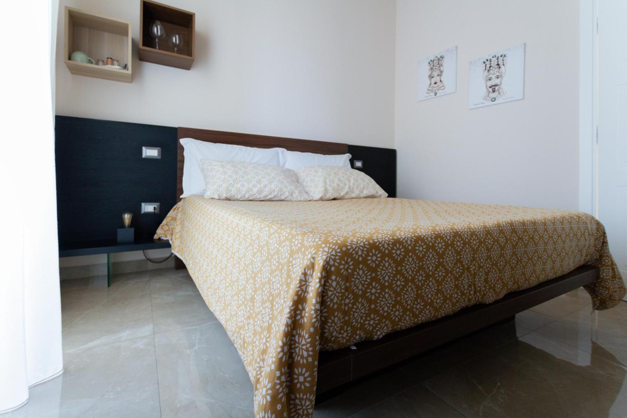 Stella VI Bed & Breakfast Чефалу Екстериор снимка